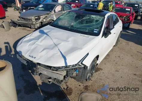 2022 Kia K5 Gt-Line z USA, uszkodzony, nr VIN 5XXG64J2XNG143550